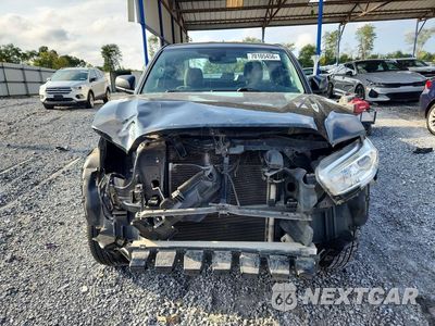 Piąte zdjęcie samochodu w środku: 2018 TOYOTA TACOMA SR VIN:5TFRX5GN2JX124085 - miniatura