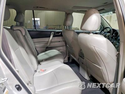 Zdjęcie 11 z 13 samochodu: 2013 TOYOTA HIGHLANDER SE VIN:5TDBK3EH7DS265651 - miniatura