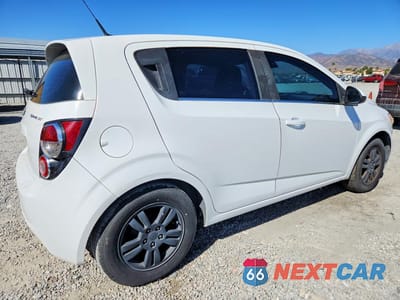 Trzecie zdjęcie samochodu z tyłu: 2013 CHEVROLET SONIC LT VIN:1G1JC6SH2D4197374 - miniatura
