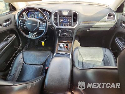 Zdjęcie 8 z 13 samochodu: 2019 CHRYSLER 300 LIMITED VIN:2C3CCAKG1KH528816 - miniatura