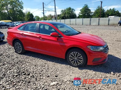 Czwarte zdjęcie samochodu z boku: 2019 VOLKSWAGEN JETTA S VIN:3VWC57BU2KM062150 - miniatura
