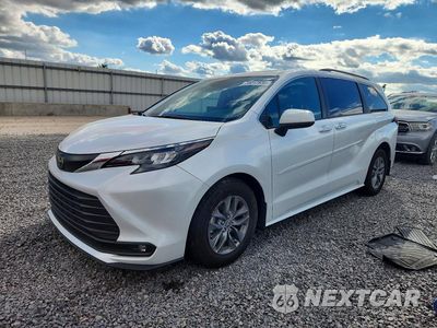2026 TOYOTA SIENNA XLE 7-PASSENGER 5TDYSKFC5TS241371 - główne zdjęcie licytacji z USA - miniatura