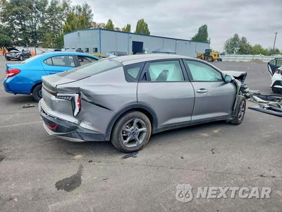 Trzecie zdjęcie samochodu z tyłu: 2026 KIA K4 LXS VIN:3KPFT4DE1TE251684 - miniatura