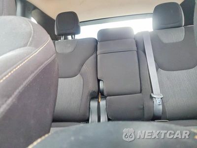 Zdjęcie 10 z 14 samochodu: 2016 JEEP CHEROKEE LATITUDE VIN:1C4PJMCSXGW282901 - miniatura