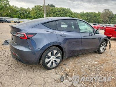Trzecie zdjęcie samochodu z tyłu: 2021 TESLA MODEL Y VIN:5YJYGDEE0MF124772 - miniatura