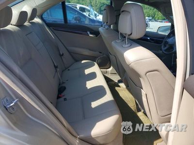 Zdjęcie 10 z 12 samochodu: 2011 MERCEDES-BENZ C 300 4MATIC VIN:WDDGF8BB7BR152386 - miniatura