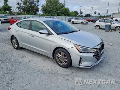 Czwarte zdjęcie samochodu z boku: 2019 HYUNDAI ELANTRA SEL VIN:KMHD84LFXKU837377 - miniatura