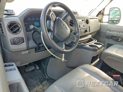 Zdjęcie 8 z 13 samochodu: 2023 FORD ECONOLINE E350 SUPER DUTY CUTAWAY VAN VIN:1FDWE3FK8PDD14712 - miniatura