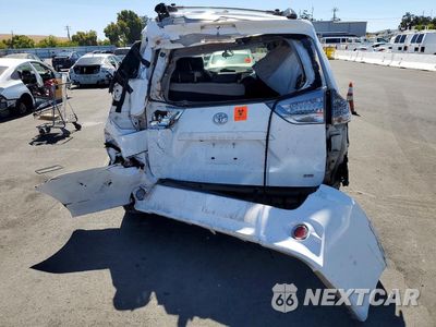 Zdjęcie 6 z 12 samochodu: 2014 TOYOTA SIENNA SPORT VIN:5TDXK3DC7ES480184 - miniatura
