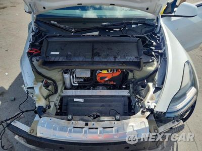 Zdjęcie 11 z 12 samochodu: 2023 TESLA MODEL Y VIN:7SAYGDEF7PF754353 - miniatura