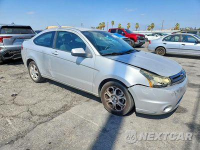 Czwarte zdjęcie samochodu z boku: 2009 FORD FOCUS SE VIN:1FAHP32N99W165716 - miniatura