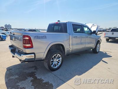 Trzecie zdjęcie samochodu z tyłu: 2022 RAM 1500 LIMITED VIN:1C6SRFHT1NN427351 - miniatura