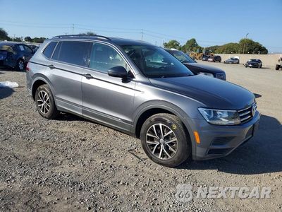 Czwarte zdjęcie samochodu z boku: 2021 VOLKSWAGEN TIGUAN SE VIN:3VV3B7AX9MM034096 - miniatura