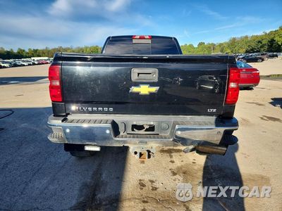 Zdjęcie 6 z 12 samochodu: 2015 CHEVROLET SILVERADO K2500 HEAVY DUTY LTZ VIN:1GC1KWE8XFF647365 - miniatura