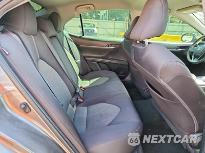 Zdjęcie 19 z 26 samochodu: 2021 TOYOTA CAMRY LE VIN:4T1C11AK0MU582417 - miniatura