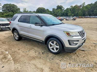 Czwarte zdjęcie samochodu z boku: 2017 FORD EXPLORER XLT VIN:1FM5K8D8XHGC44560 - miniatura
