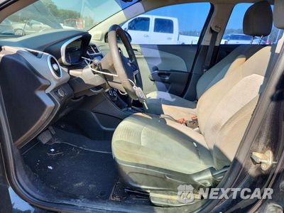 Zdjęcie 7 z 12 samochodu: 2019 CHEVROLET SONIC LS VIN:1G1JB5SB7K4135264 - miniatura