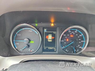 Zdjęcie 9 z 13 samochodu: 2018 TOYOTA RAV4 HYBRID LE VIN:JTMRJREV3JD256740 - miniatura