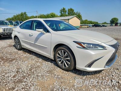 Czwarte zdjęcie samochodu z boku: 2021 LEXUS ES 300H VIN:58ADA1C11MU008779 - miniatura