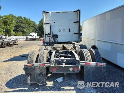 Zdjęcie 6 z 14 samochodu: 2019 INTERNATIONAL LT625 SEMI TRUCK VIN:3HSDZTZR6KN225664 - miniatura