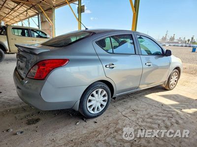 Trzecie zdjęcie samochodu z tyłu: 2013 NISSAN VERSA 1.6 S VIN:3N1CN7AP5DL871457 - miniatura