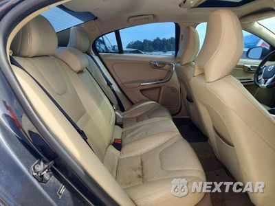 Zdjęcie 10 z 12 samochodu: 2012 VOLVO S60 T5 VIN:YV1622FS2C2138201 - miniatura