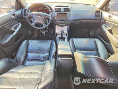 Zdjęcie 8 z 12 samochodu: 2005 HONDA ACCORD EX VIN:1HGCM66875A064699 - miniatura