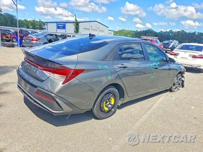 Trzecie zdjęcie samochodu z tyłu: 2025 HYUNDAI ELANTRA SEL SPORT VIN:KMHLM4DG9SU980660 - miniatura