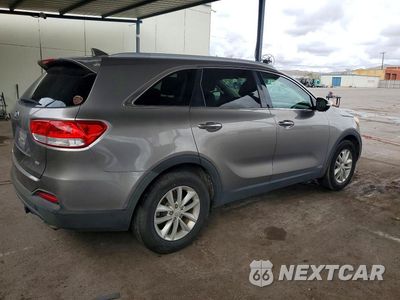 Trzecie zdjęcie samochodu z tyłu: 2016 KIA SORENTO LX VIN:5XYPGDA32GG045195 - miniatura