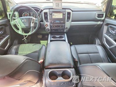 Zdjęcie 8 z 12 samochodu: 2017 NISSAN TITAN XD PRO-4X VIN:1N6BA1F40HN570887 - miniatura