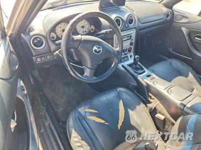 Zdjęcie 8 z 12 samochodu: 2005 MAZDA MX-5 MIATA BASE VIN:JM1NB353450411266 - miniatura