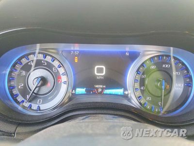 Zdjęcie 9 z 12 samochodu: 2017 CHRYSLER 300 S VIN:2C3CCAGG9HH637591 - miniatura
