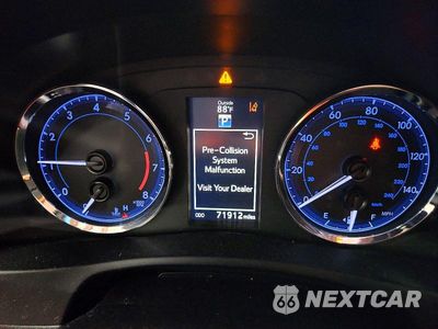 Zdjęcie 9 z 13 samochodu: 2017 TOYOTA COROLLA SE VIN:5YFBURHE7HP653265 - miniatura