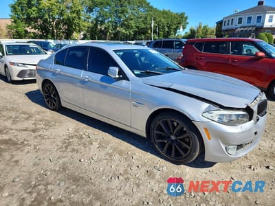 Czwarte zdjęcie samochodu z boku: 2011 BMW 5ER 535 XI VIN:WBAFU7C53BC874954 - miniatura