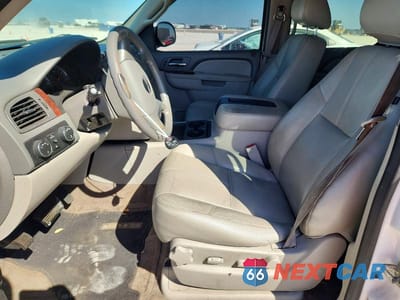 Zdjęcie 7 z 13 samochodu: 2012 GMC YUKON XL K1500 SLT VIN:1GKS2KE70CR161358 - miniatura