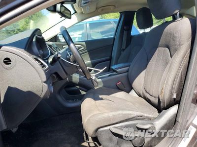 Zdjęcie 7 z 12 samochodu: 2016 CHRYSLER 200 LIMITED VIN:1C3CCCAG1GN141274 - miniatura