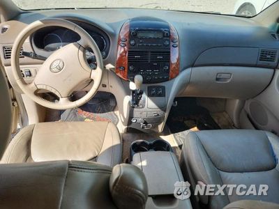 Zdjęcie 8 z 13 samochodu: 2010 TOYOTA SIENNA XLE VIN:5TDYK4CC4AS299081 - miniatura