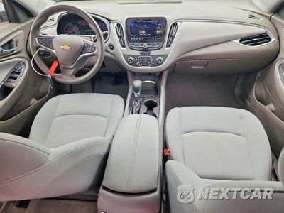 Zdjęcie 8 z 12 samochodu: 2022 CHEVROLET MALIBU LT VIN:1G1ZD5ST1NF133167 - miniatura