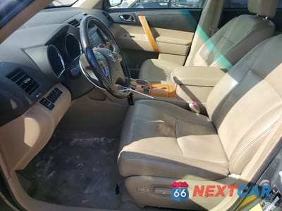 Zdjęcie 7 z 13 samochodu: 2008 TOYOTA HIGHLANDER HYBRID LIMITED VIN:JTEEW44A882011175 - miniatura