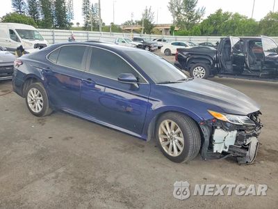 Czwarte zdjęcie samochodu z boku: 2021 TOYOTA CAMRY LE VIN:4T1C11AK4MU604077 - miniatura