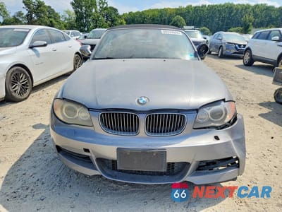 Piąte zdjęcie samochodu w środku: 2010 BMW 135 I VIN:WBAUN9C54AVK41480 - miniatura