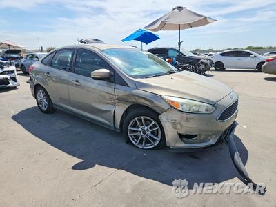 Czwarte zdjęcie samochodu z boku: 2015 FORD FOCUS SE VIN:1FADP3F21FL221465 - miniatura