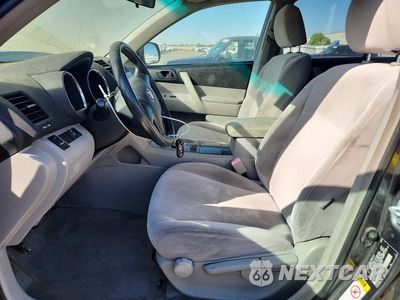 Zdjęcie 7 z 13 samochodu: 2009 TOYOTA HIGHLANDER BASE VIN:JTEDA41A292006554 - miniatura