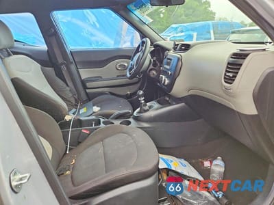Zdjęcie 7 z 12 samochodu: 2015 KIA SOUL BASE VIN:KNDJN2A27F7797669 - miniatura