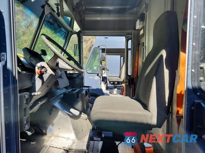 Zdjęcie 7 z 13 samochodu: 2021 FREIGHTLINER MT45G CHASSIS DELIVERY TRUCK VIN:4UZAC2GA0MCMM9376 - miniatura