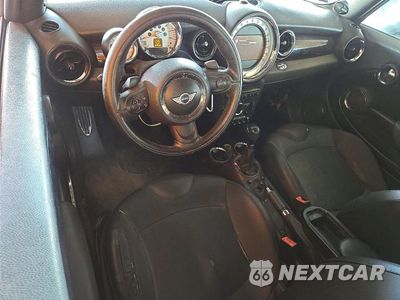 Zdjęcie 8 z 12 samochodu: 2011 MINI COOPER S VIN:WMWZP3C5XBTX82530 - miniatura