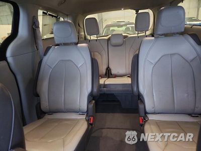 Zdjęcie 10 z 13 samochodu: 2018 CHRYSLER PACIFICA TOURING L VIN:2C4RC1BG2JR133008 - miniatura