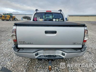 Zdjęcie 6 z 12 samochodu: 2013 TOYOTA TACOMA V6 VIN:3TMLU4EN4DM105804 - miniatura
