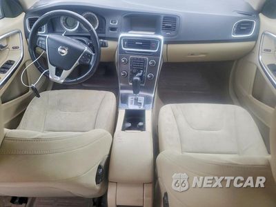 Zdjęcie 8 z 12 samochodu: 2012 VOLVO S60 T5 VIN:YV1622FS5C2092959 - miniatura