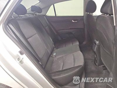 Zdjęcie 10 z 13 samochodu: 2019 KIA RIO S VIN:3KPA24AB2KE205237 - miniatura